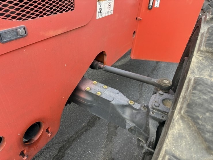 2015-sky-trak-6042-image-22