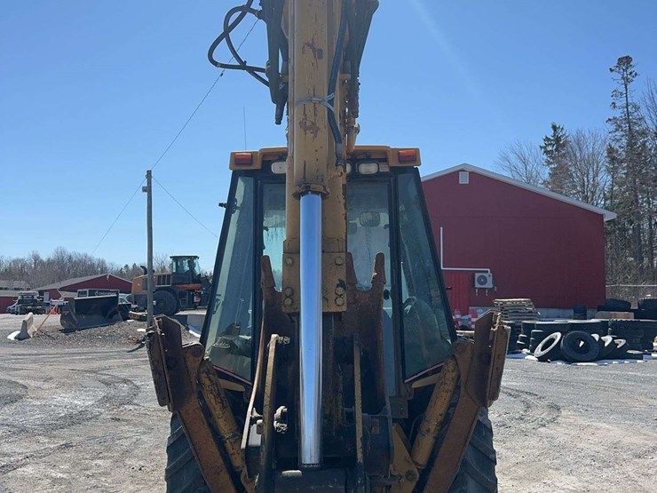 2003-caterpillar-420d-image-6