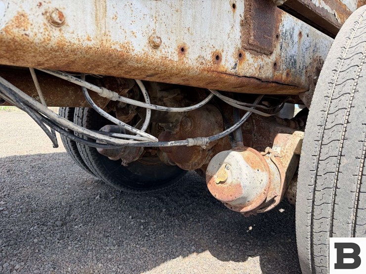 1977-international-fertilizer-truck-image-20