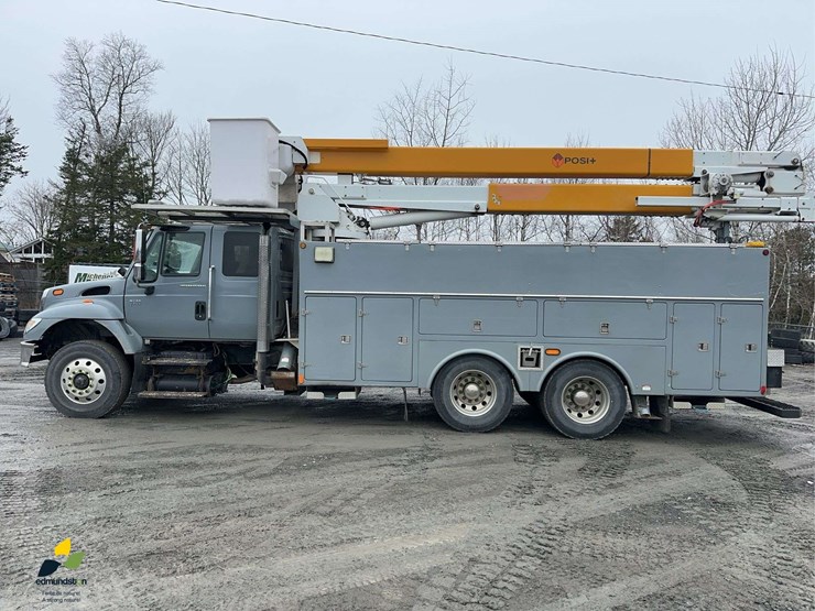 2006-international-7400-image-8