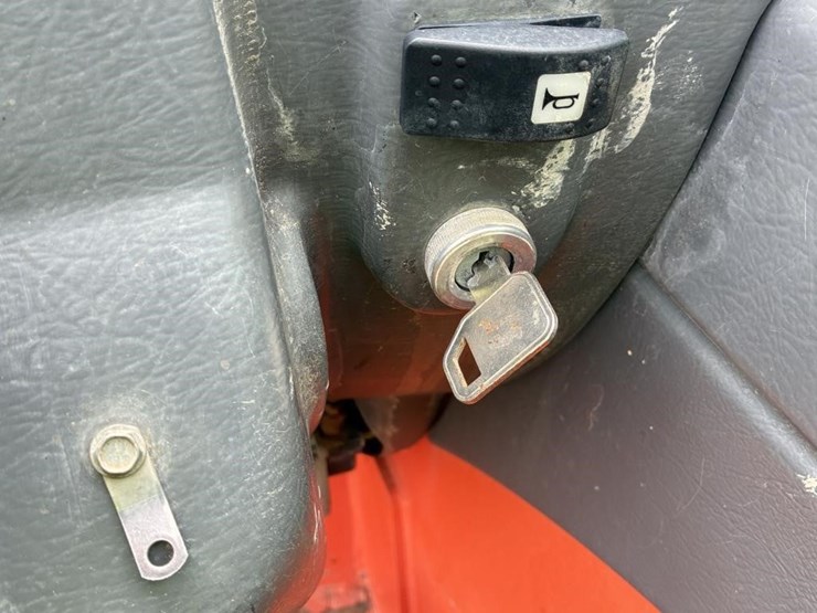 2015-jlg-g5-18a-image-19