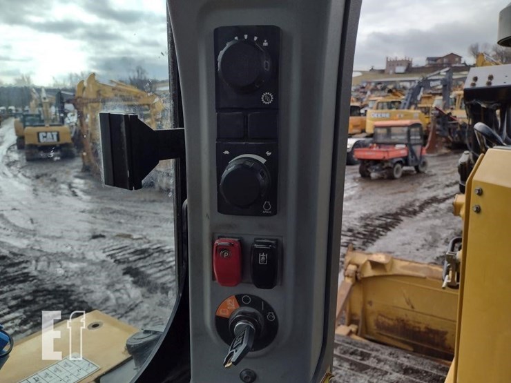 caterpillar-d6-image-13