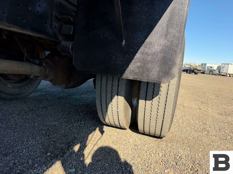 2008-international-durastar-4300-image-19