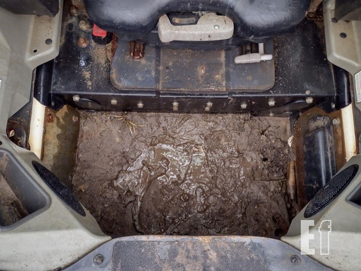 2017-bobcat-t590-image-12