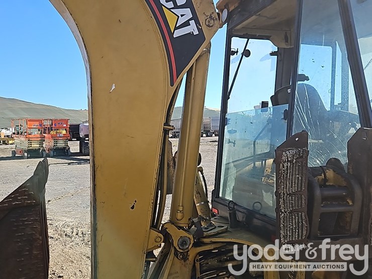 caterpillar-426c-image-19