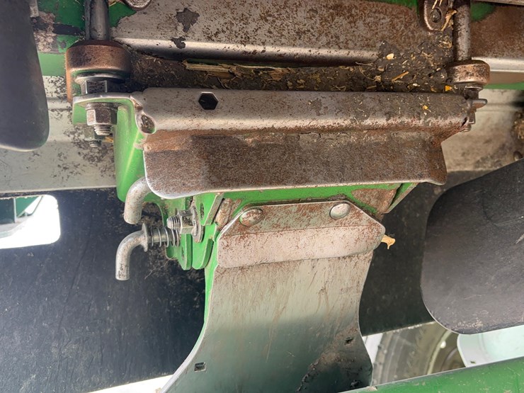 2023-john-deere-c18r-image-20