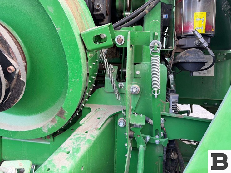 2015-john-deere-l340-image-21