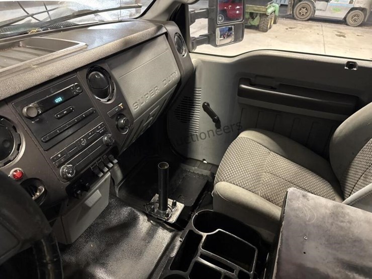 2013-ford-f450-image-26