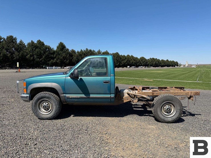 1997-chevrolet-gmt400-image-2