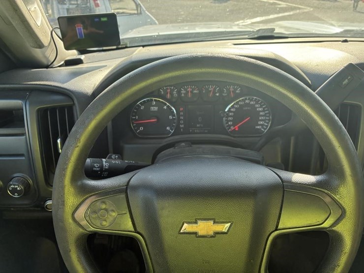 2016-chevrolet-silverado-2500-image-12