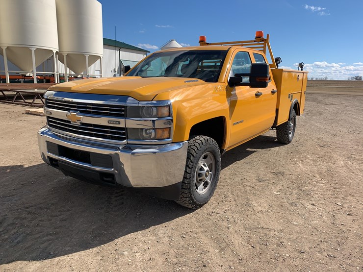 2016-chevrolet-2500-image-14