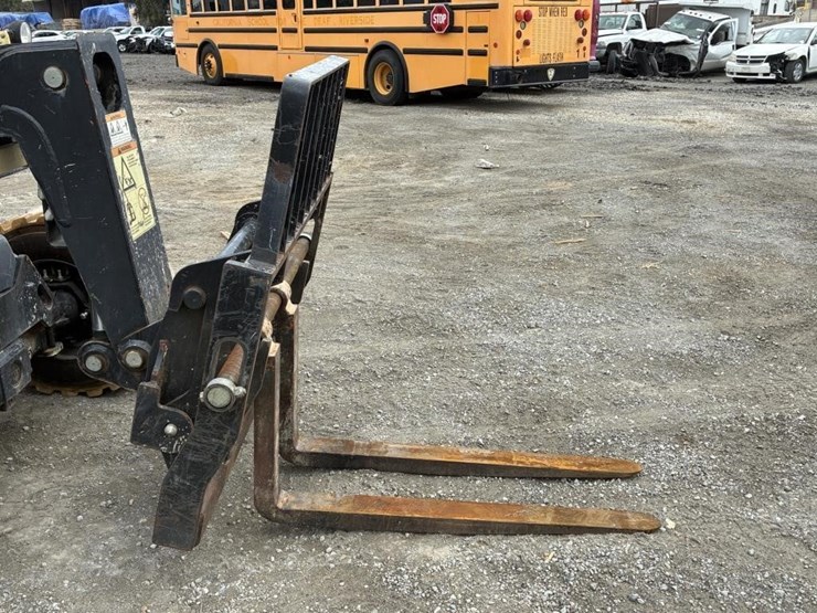 2015-jlg-g5-18a-image-6