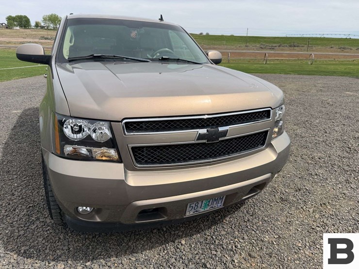 2007-chevrolet-suburban-1500-image-8