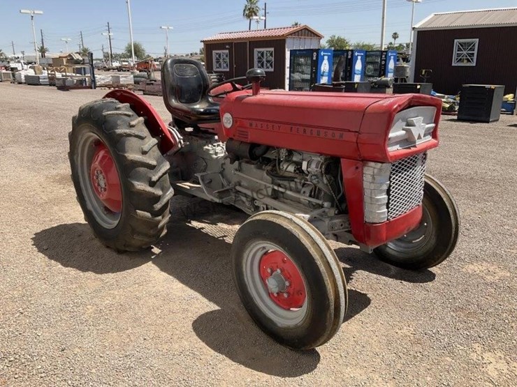 massey-ferguson-135-image-4