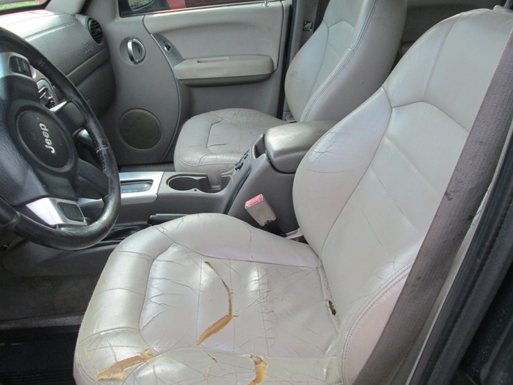 2003-jeep-liberty-image-30