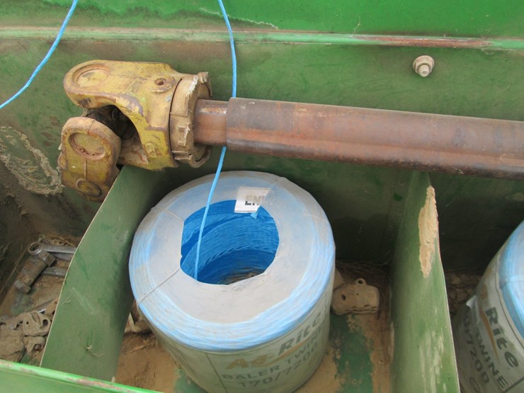 john-deere-348-image-27