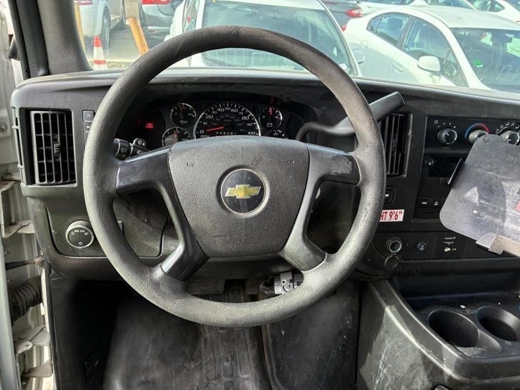 2012-chevrolet-express-2500-image-13