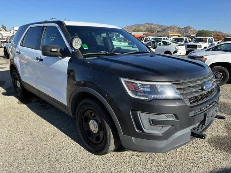 2017-ford-explorer-police-interceptor-image-2