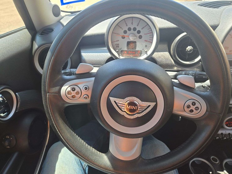2008-mini-cooper-s-hatchback-2d-image-15