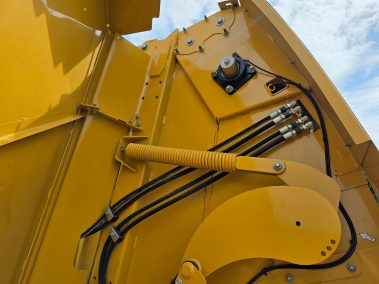 2020-vermeer-604r-signature-image-12