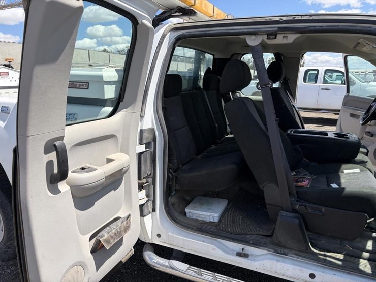 2012-gmc-sierra-3500-image-10