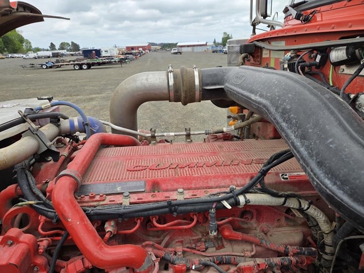 2016-peterbilt-367-image-29