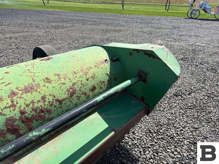 john-deere-27-image-12