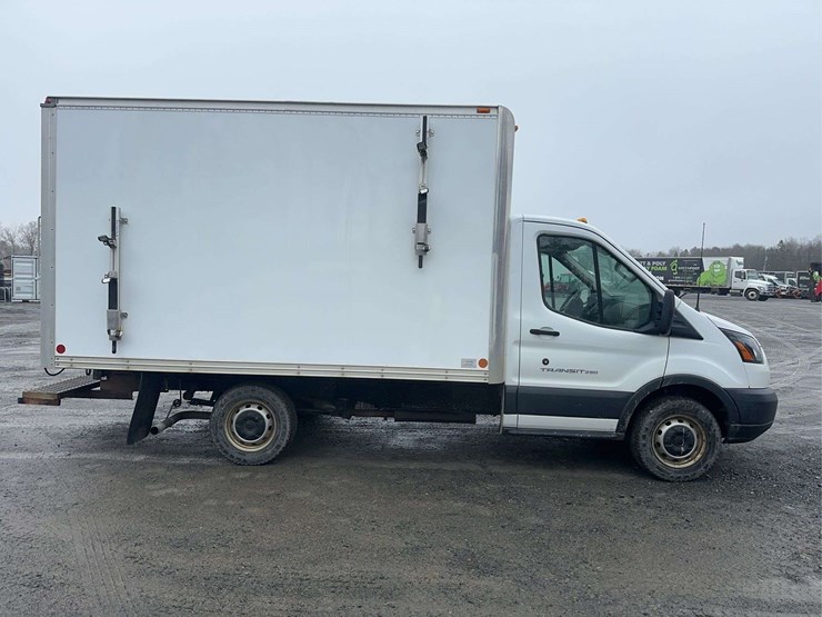 2018-ford-transit-image-4