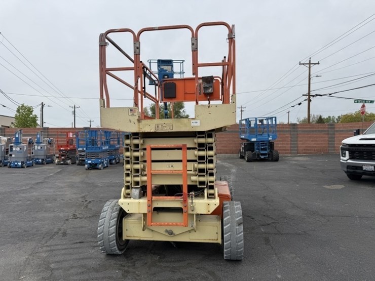 2014-jlg-4069le-image-8