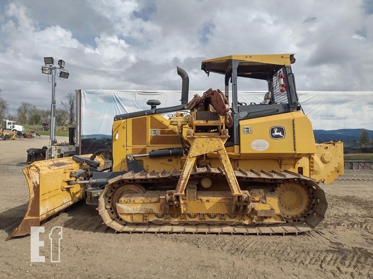 2013-deere-700k-lgp-image-1