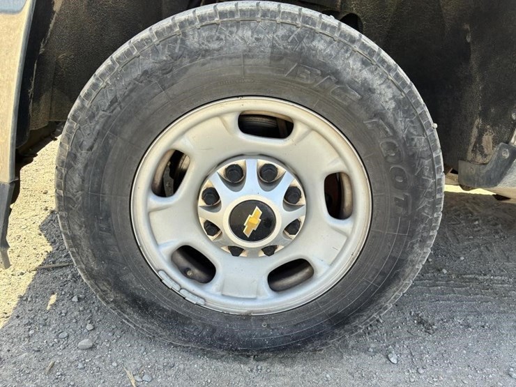 2015-chevrolet-silverado-2500-image-8