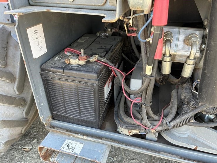 2014-skyjack-sj6832rt-image-10