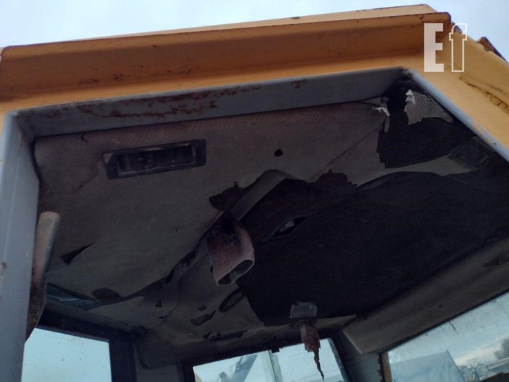 2005-deere-700h-lgp-image-15