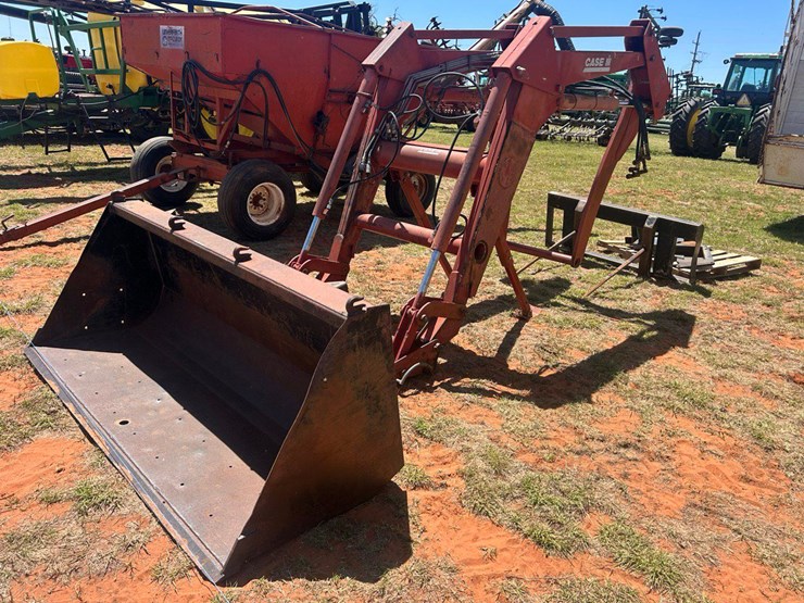 case-ih-l300-image-3