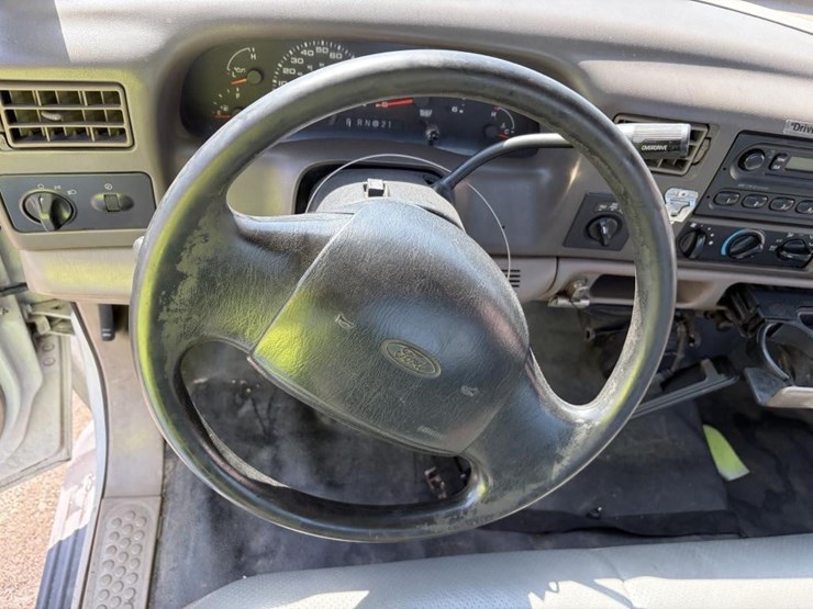 2002-ford-f350-image-12