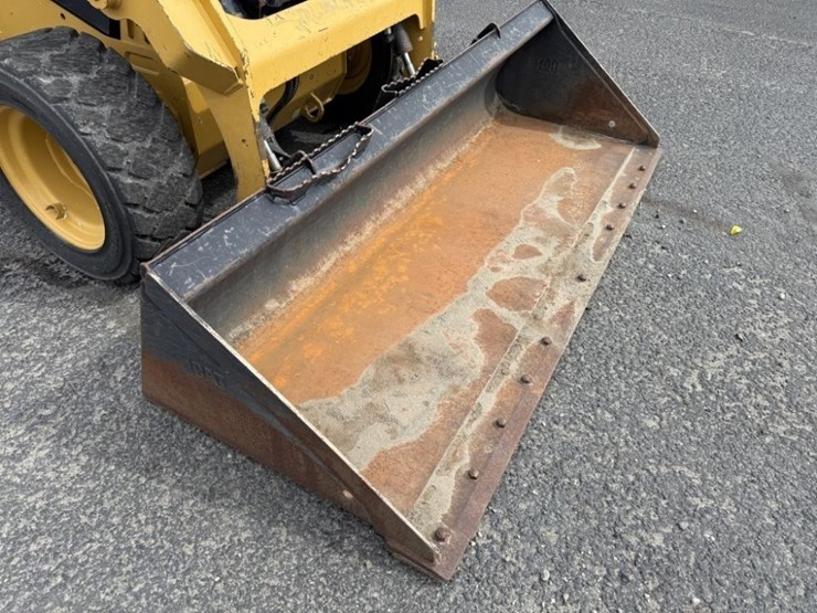 2017-caterpillar-226d-image-22