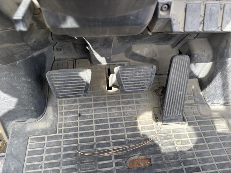 2020-caterpillar-2c6000-image-25