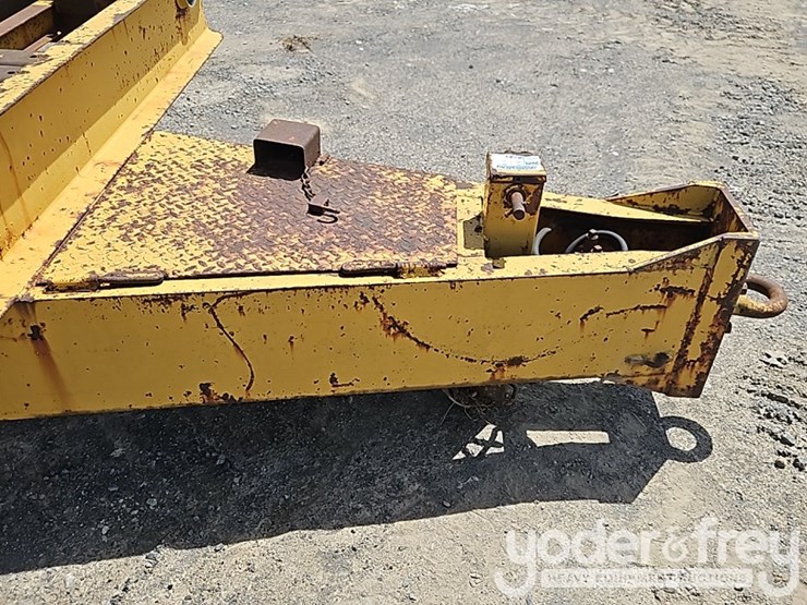 tag-equipment-trailer,-tandem-axle,-pintail-hitch-,-yellow-image-10