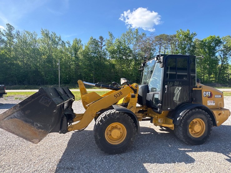 2021-caterpillar-906m-image-5