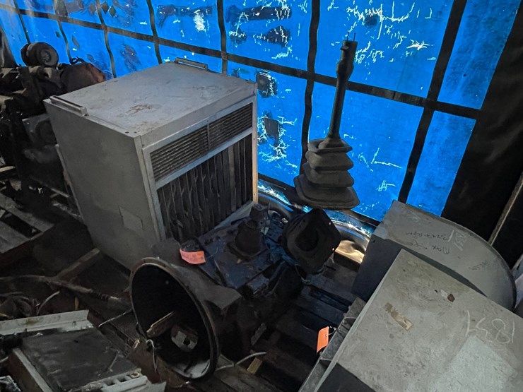 #10412-•-rebuilt-13-speed-truck-transmission-image-1