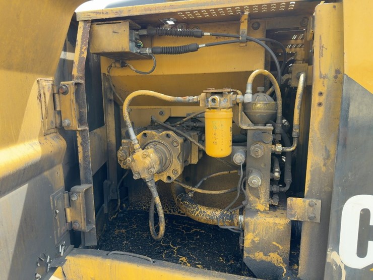 1993-caterpillar-311-image-28