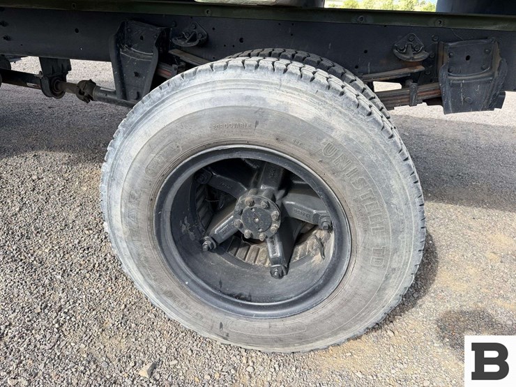 1985-international-1854-flatbed-truck-image-17