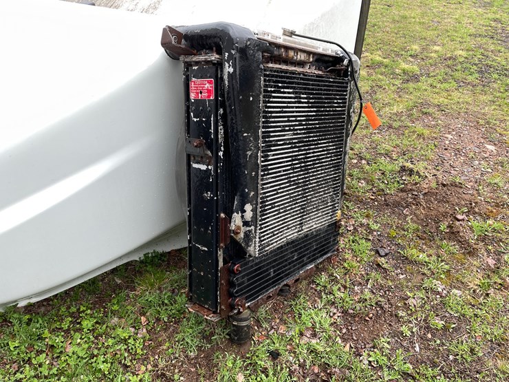 #10363-•-peterbilt-radiator-image-3