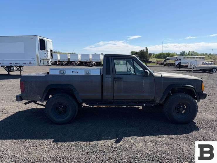 1989-jeep-comanche-pickup-image-6