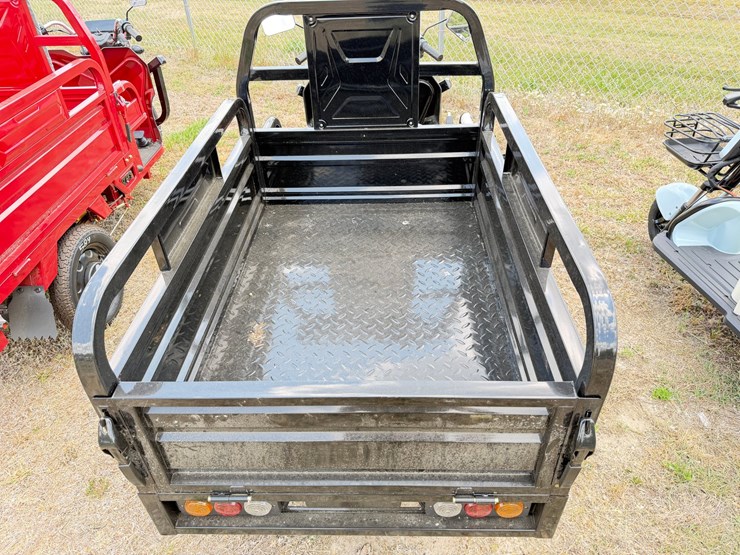 #584-•-#583-•-electric-tricycle-with-dump-bed-image-7