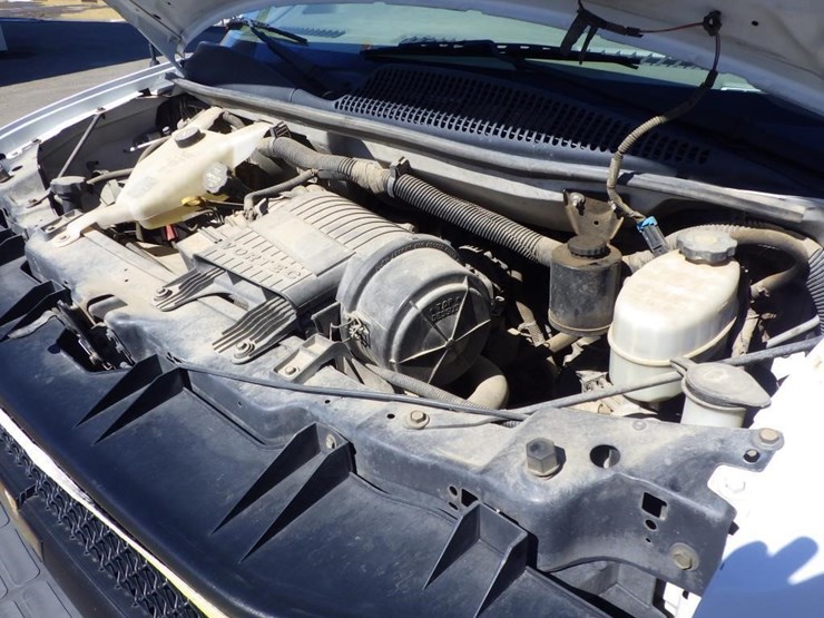 2015-chevrolet-express-3500-image-10