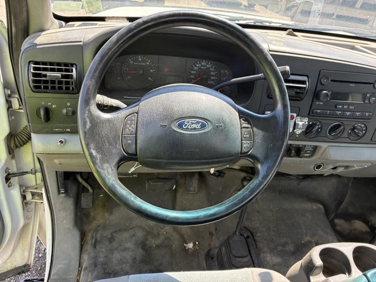 2006-ford-f450-image-13