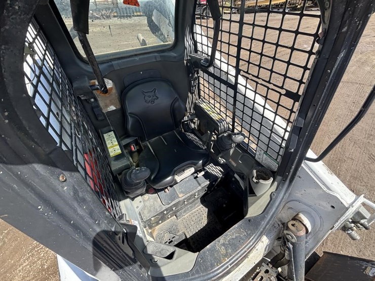 2018-bobcat-t650-image-17