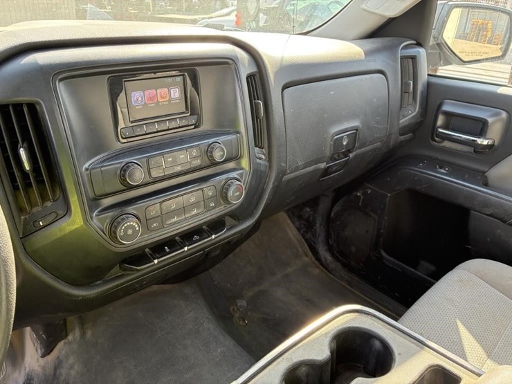 2015-chevrolet-silverado-2500-image-19