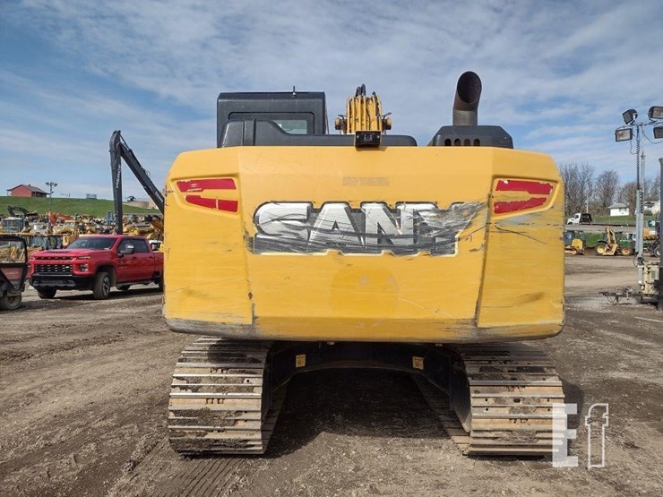 sany-sy135c-image-4
